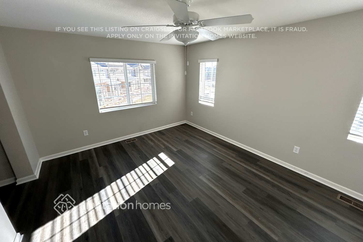 Building Photo - 1728 S Elk Way