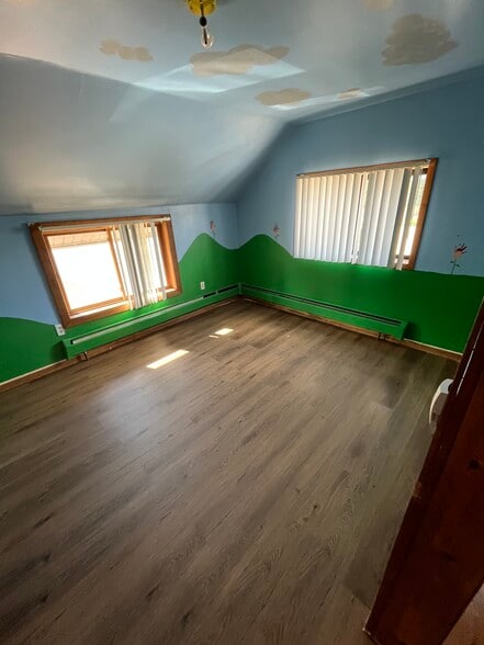 Building Photo - 206 W Main St