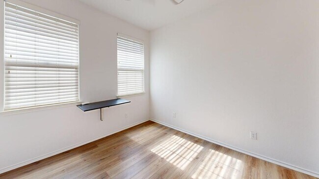 Building Photo - 314 Sycamore St