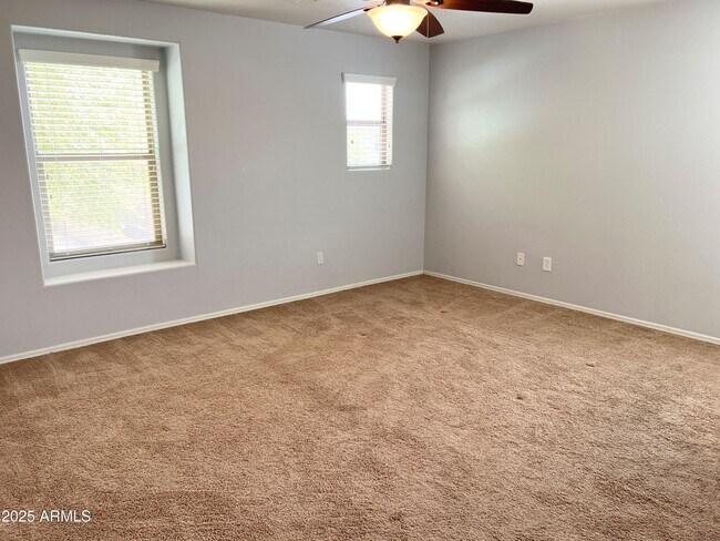 Building Photo - 3840 E Jasper Dr