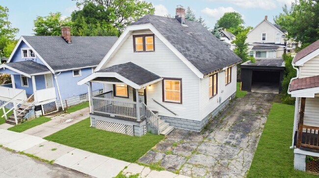 Building Photo - 13205 Horner Ave