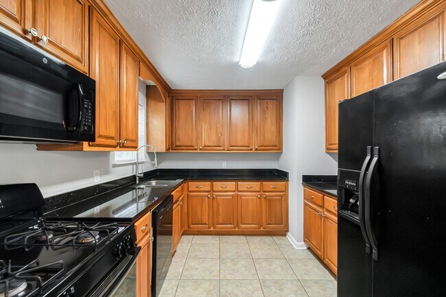 Building Photo - 3653 Chestnut Lake Ct