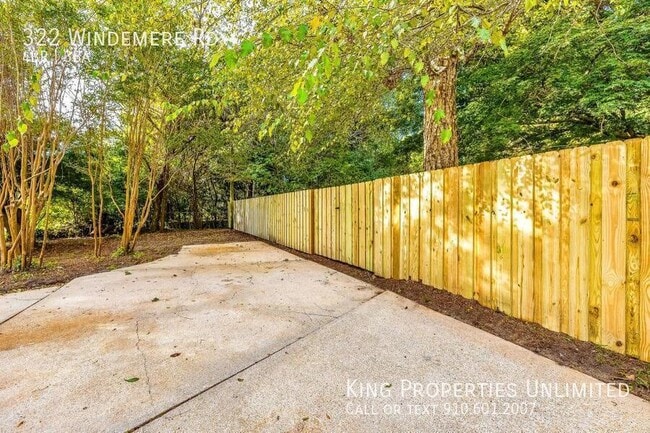 Building Photo - 322 Windemere Rd