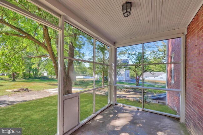Building Photo - 13206 Occoquan Rd