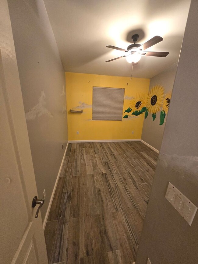 Building Photo - Beautiful 3 bedroom, 2 bath Home available