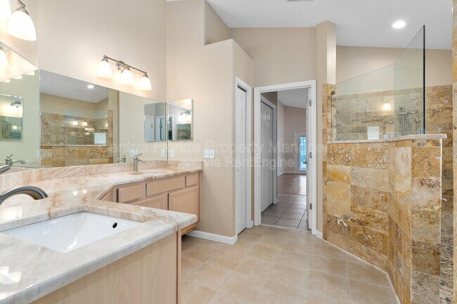 Building Photo - 614 Canary Island Ct