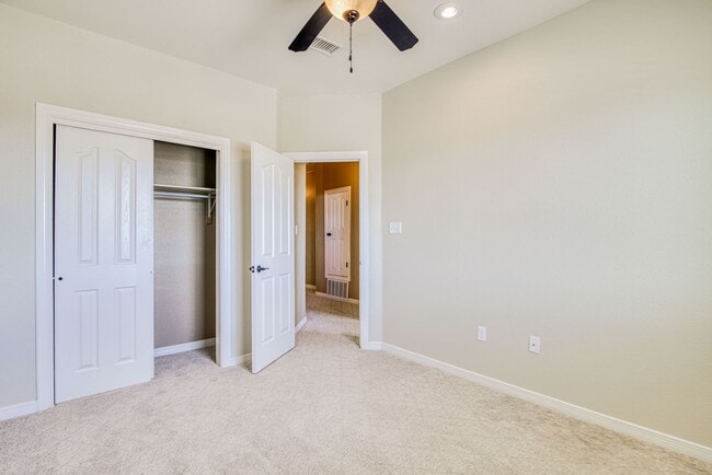 Building Photo - Beautiful Corner lot House