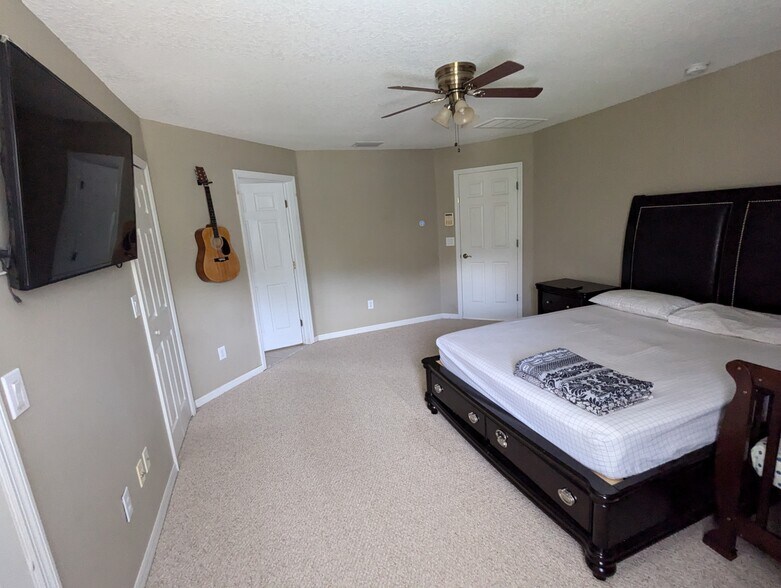 Building Photo - 7719 Bingham Ct