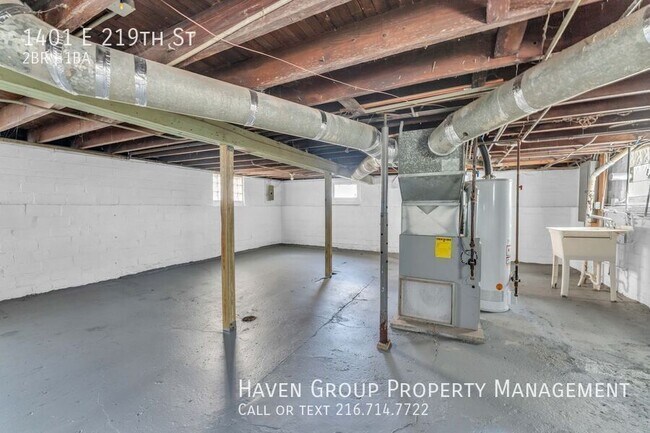 Building Photo - 1401 E 219th St