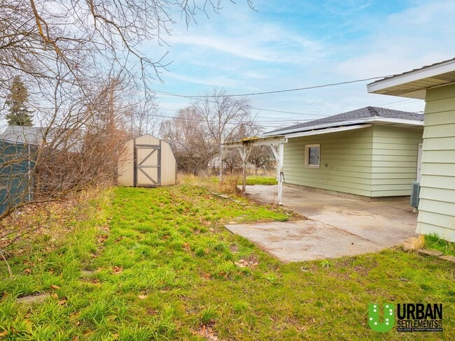 Building Photo - For Rent – Spacious 5 Bedroom Home in Spokane Valley