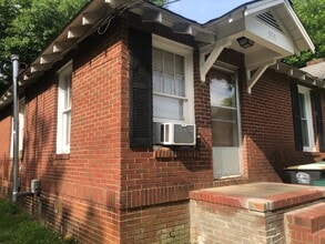Building Photo - 506-506 Kingston Ave NE
