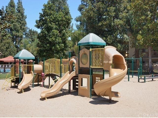 Building Photo - 6240 Randi Ave