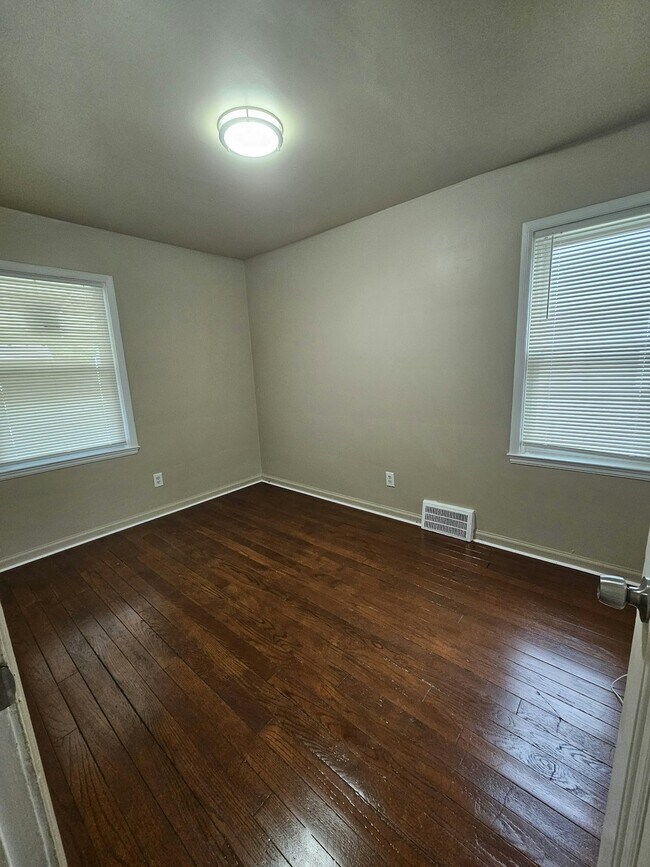 Building Photo - 8673 Artesian St