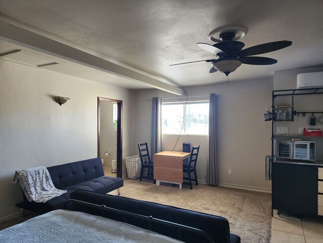 Building Photo - Furnished Studio in Oceanside