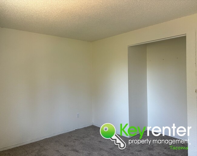 Building Photo - Recently Renovated Tacoma Home