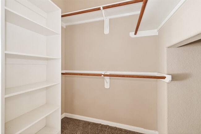 Building Photo - 21514 Venture Park Dr