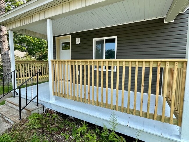 Building Photo - 3 Bed 1.5 Bath Single Family Home in Wausau