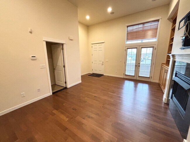 Building Photo - Charming 2BD 2BA Home In Beaverton!!