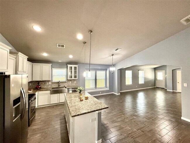 Building Photo - 7403 Cypress Pin Oak Dr