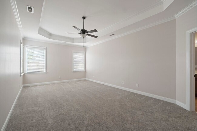 Building Photo - Stunning rental home in beautiful Ardrey Crest