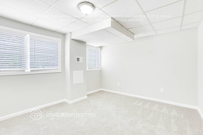 Building Photo - 2550 Greenwood Cir