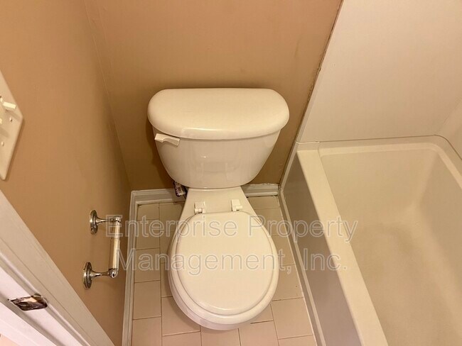 Building Photo - 9221 Lazzini Cove