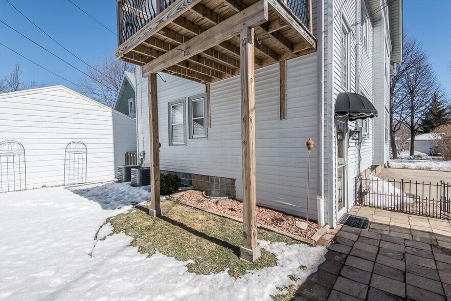 Building Photo - 537 N 59th St