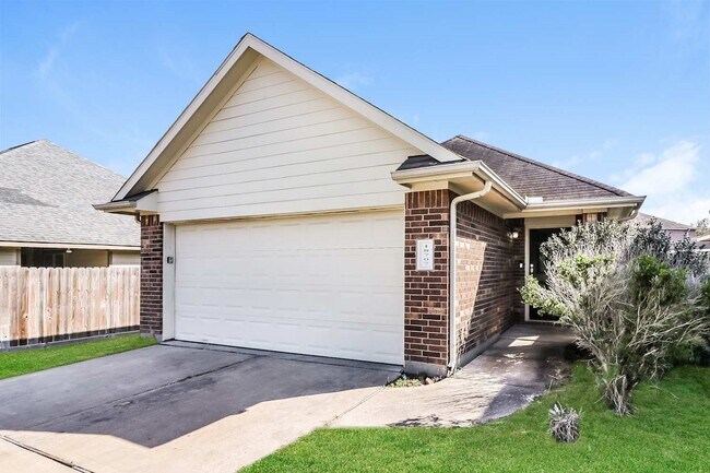 Building Photo - 18707 N Lyford Dr