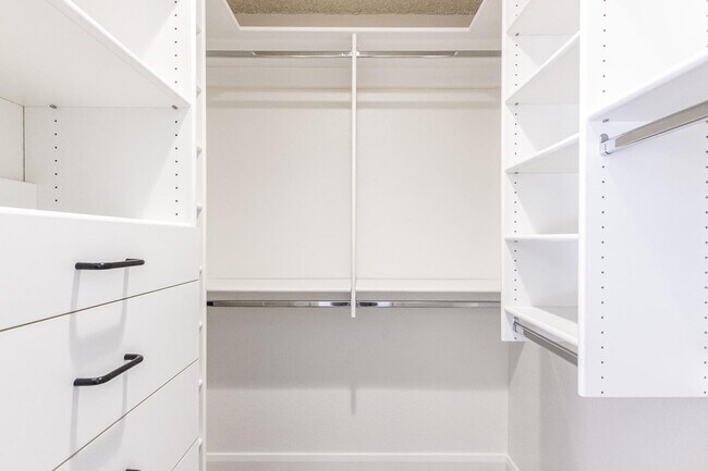 Building Photo - 4727 E Lafayette Blvd