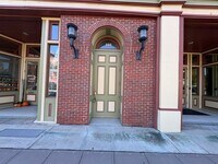 Building Photo - 490 Poplar St