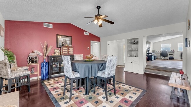 Building Photo - 708 Scarlet Sun