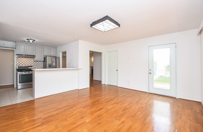 Building Photo - 6602 Housman