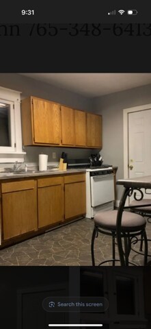 Building Photo - 609 W Queen St