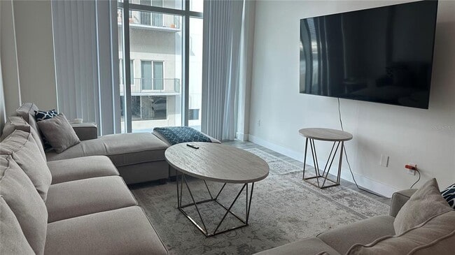 Building Photo - 1120 E Kennedy Blvd