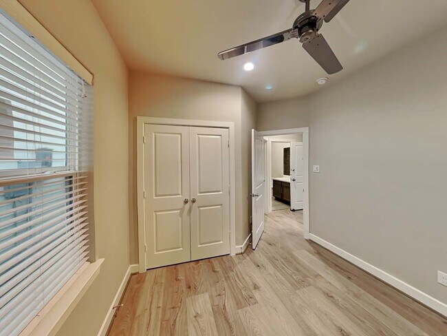 Building Photo - 6343 Paddington Bnd Dr