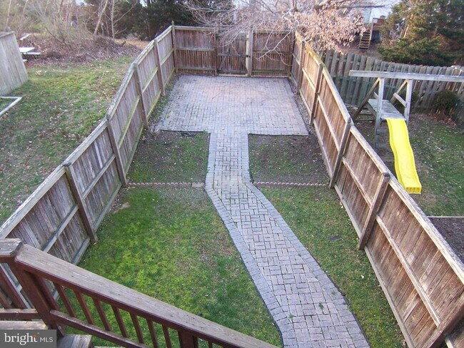 Building Photo - 1336 Foxglove Square