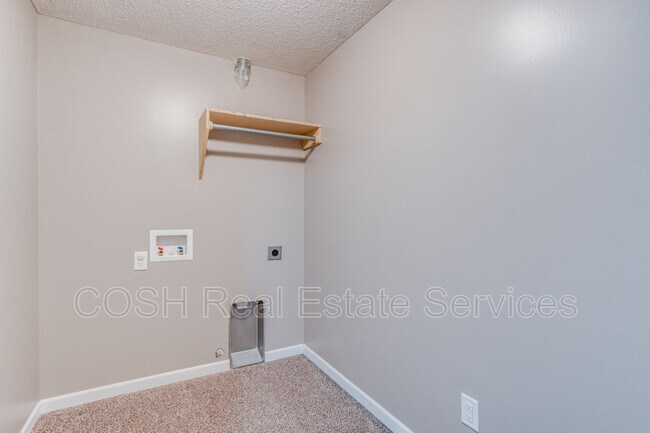 Building Photo - 1054 E Karla Ct