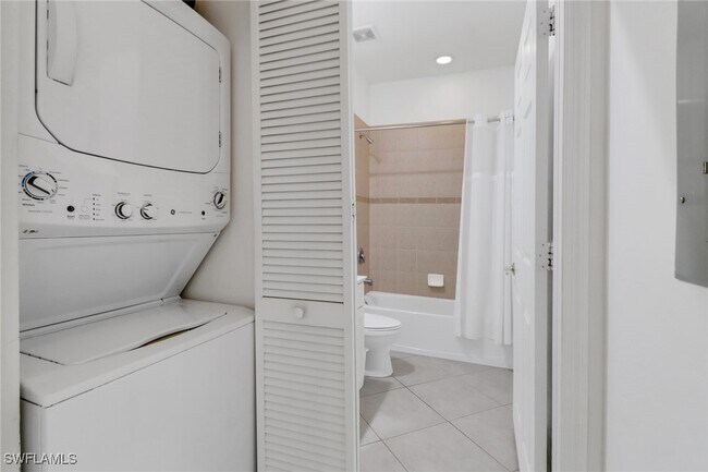 Building Photo - 1370 Sweetwater Cove