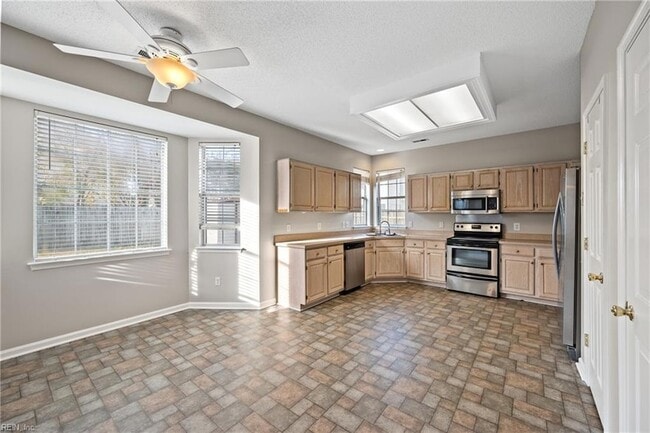 Building Photo - 506 Whisper Walk