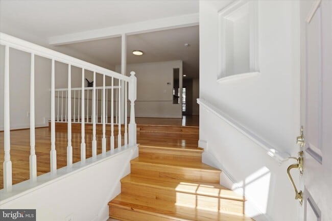 Building Photo - 3946 Valley Ridge Dr