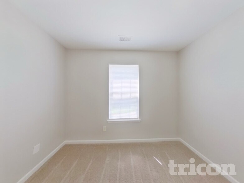 Building Photo - 3033 Salmon River Dr