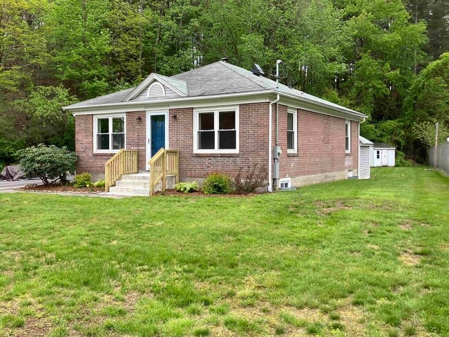 Primary Photo - 16 Morin St