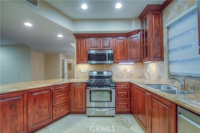 Building Photo - 4551 Coldwater Canyon Ave