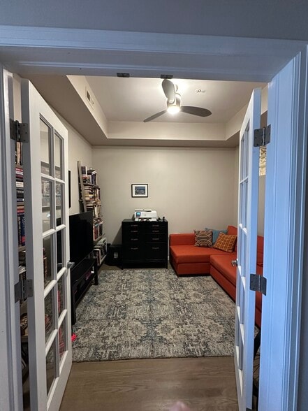 Building Photo - 7820 Inverness Blvd