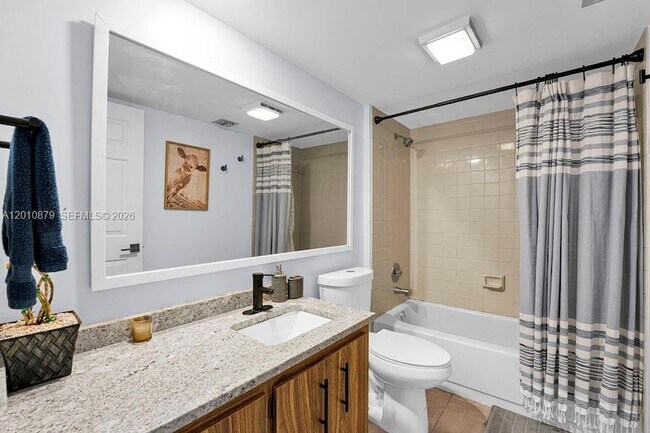 Building Photo - 6049 Balboa Cir