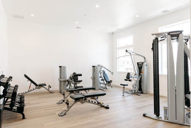 Building Photo - 13687 S Hanley Ln