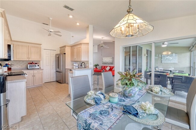 Building Photo - 14561 Glen Cove Dr