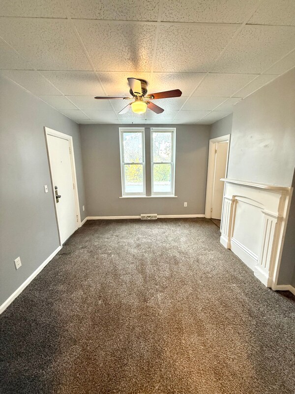 Building Photo - 6 Van Buren St