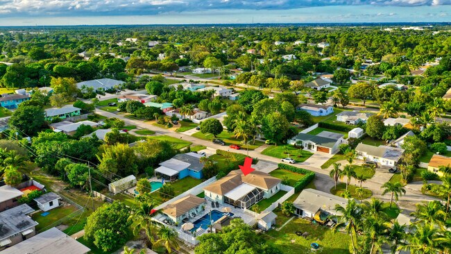 Building Photo - 310 Gulfstream Dr