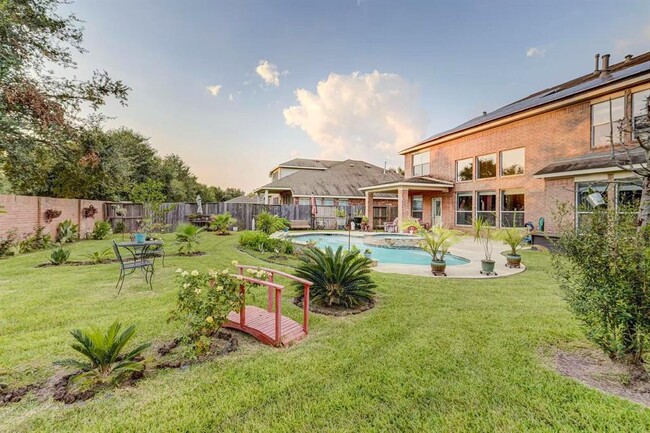 Building Photo - 8018 Prairie Sage Dr